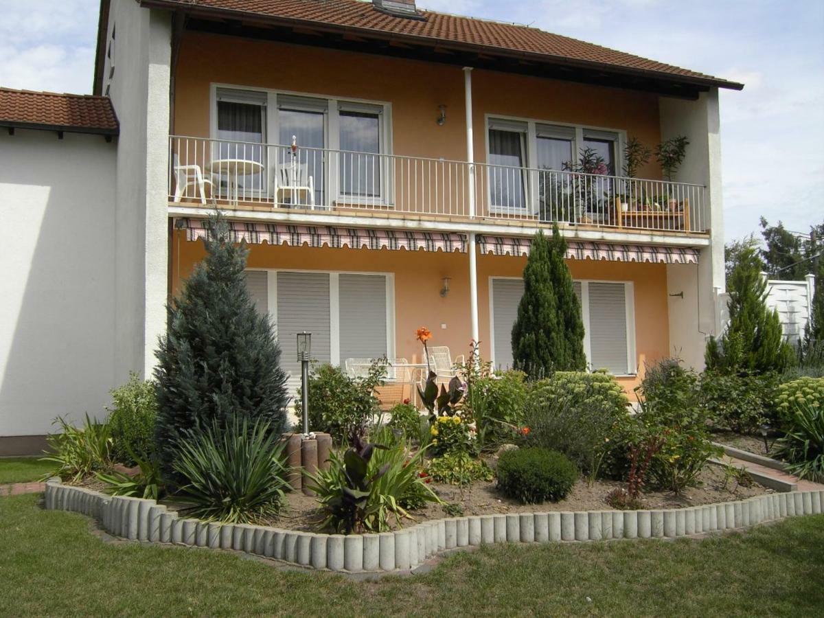 Ferienwohnung Hegenauer Zirndorf Exterior photo